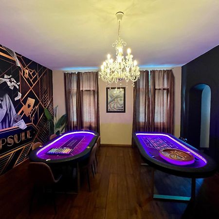 モンスCapsule Casino - Jacuzzi - Billard - Netflix - Console & Jeuxアパートメント エクステリア 写真